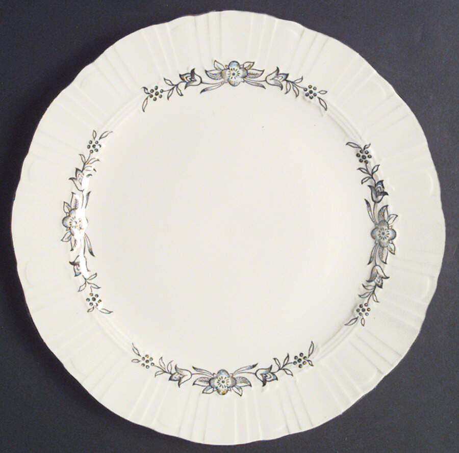 HLC1034 Luncheon Plate by Homer Laughlin -1