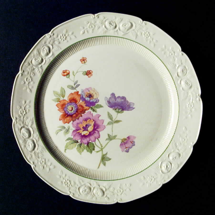 RV9533 Dinner Plate by Homer Laughlin -1