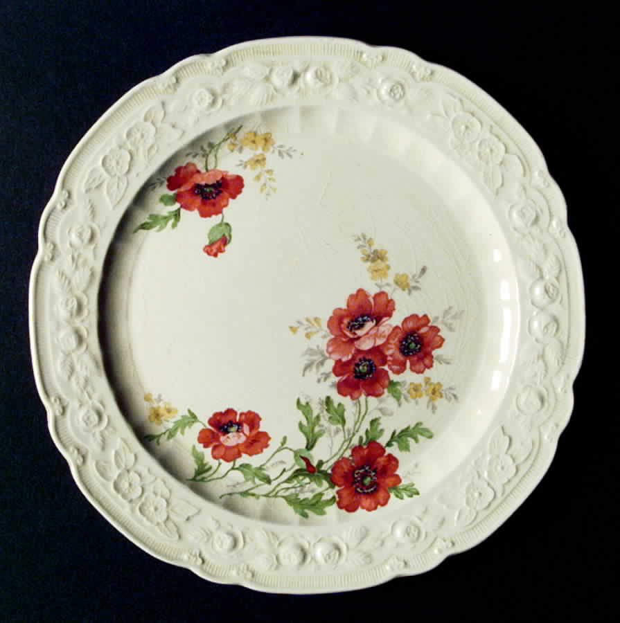 O25 Dinner Plate by Homer Laughlin -1