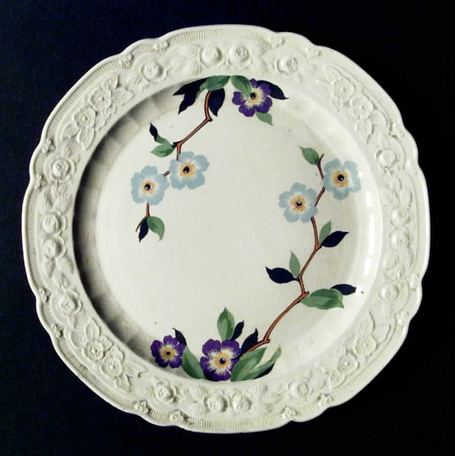 O52 Dinner Plate by Homer Laughlin -1