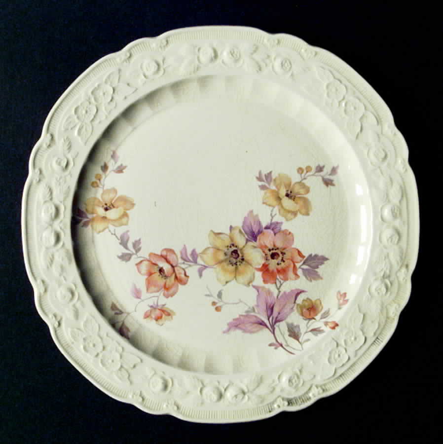 O27 Dinner Plate by Homer Laughlin -1