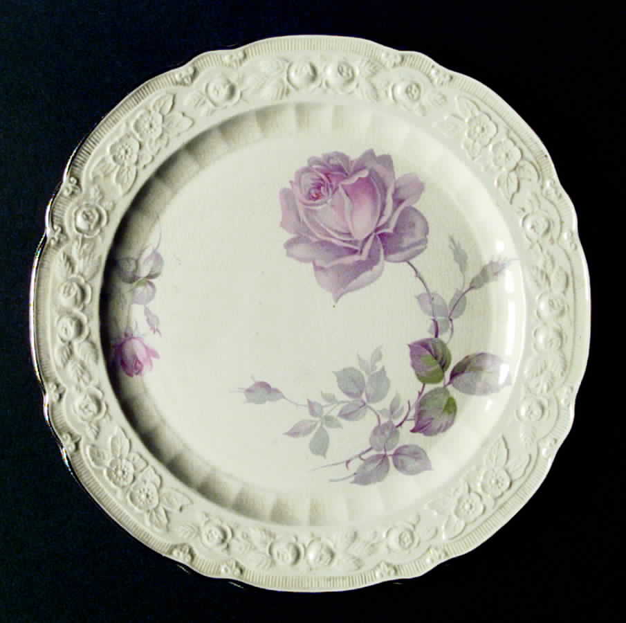 O28 Dinner Plate by Homer Laughlin -1