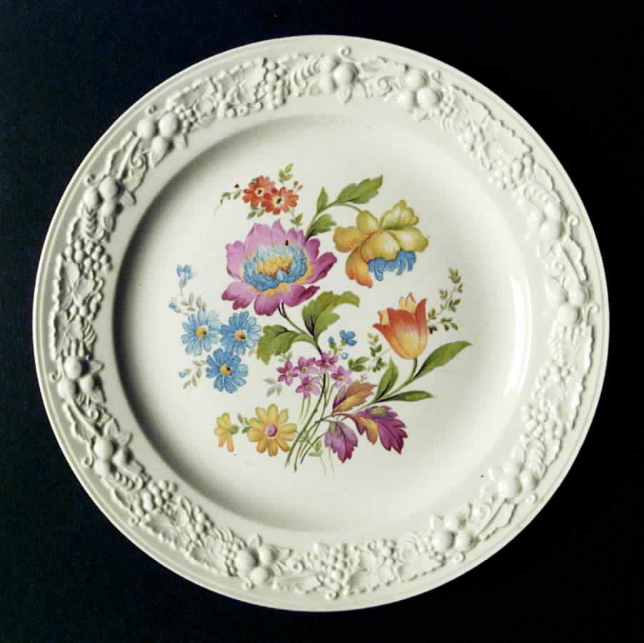 R6107 Dinner Plate by Homer Laughlin -1