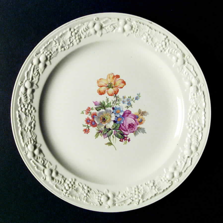 R6108 Dinner Plate by Homer Laughlin -1