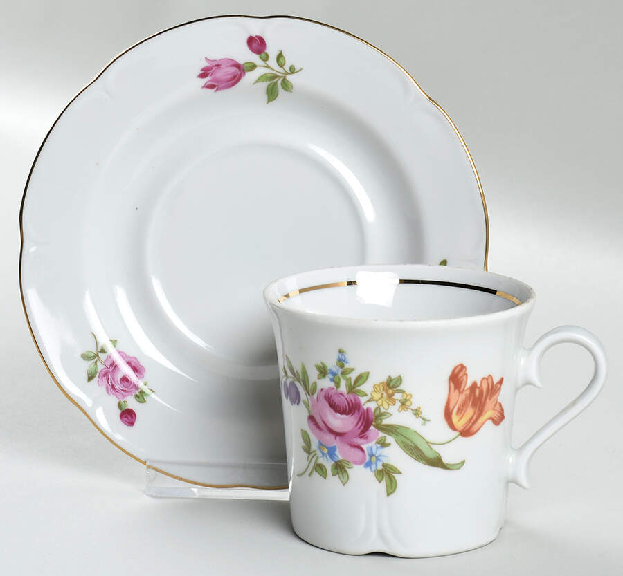HEP16 Flat Cup & Saucer Set by Graf Von Henneberg-1