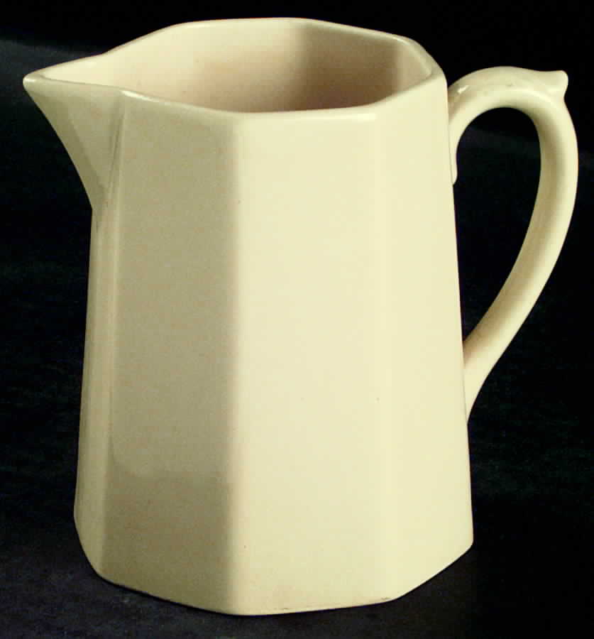 Yellowstone Creamer by Homer Laughlin -1