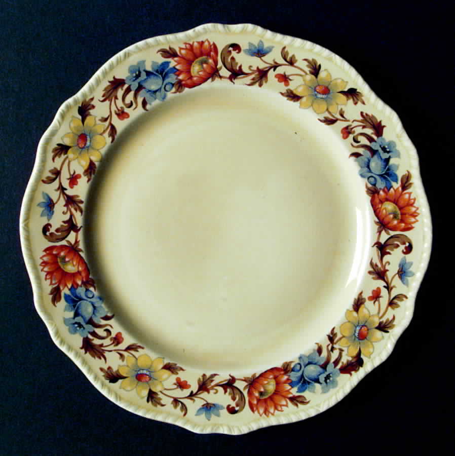 N3328 Dinner Plate by Homer Laughlin -1