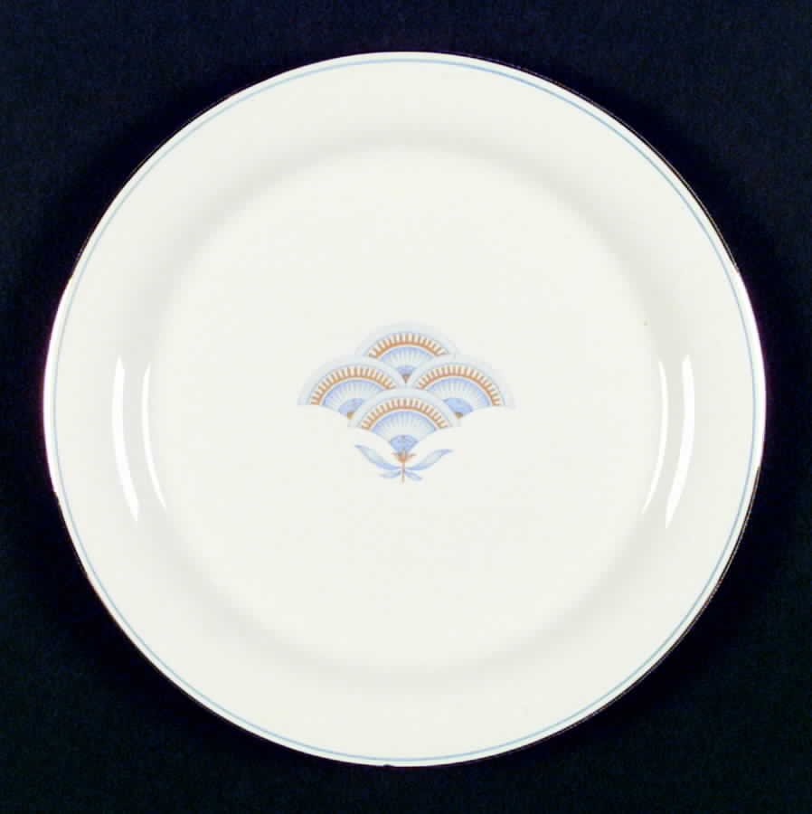 R2466 Dinner Plate by Homer Laughlin -1