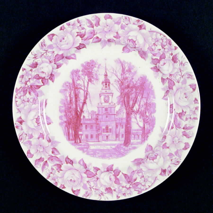 R3397a Dinner Plate by Homer Laughlin -1