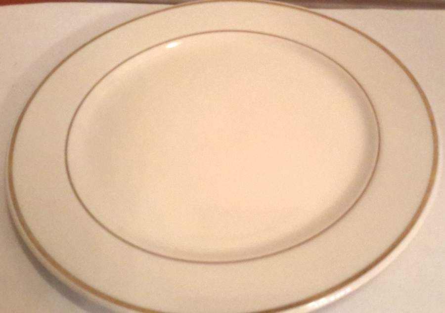 HLC1669 Dinner Plate by Homer Laughlin -1