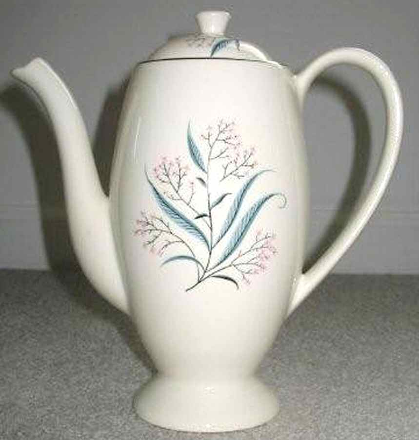 HLC1583 Coffee Pot & Lid by Homer Laughlin -1