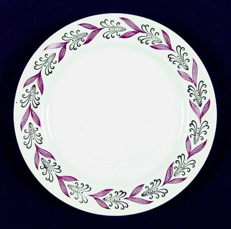 DS626 Dinner Plate by Homer Laughlin -1