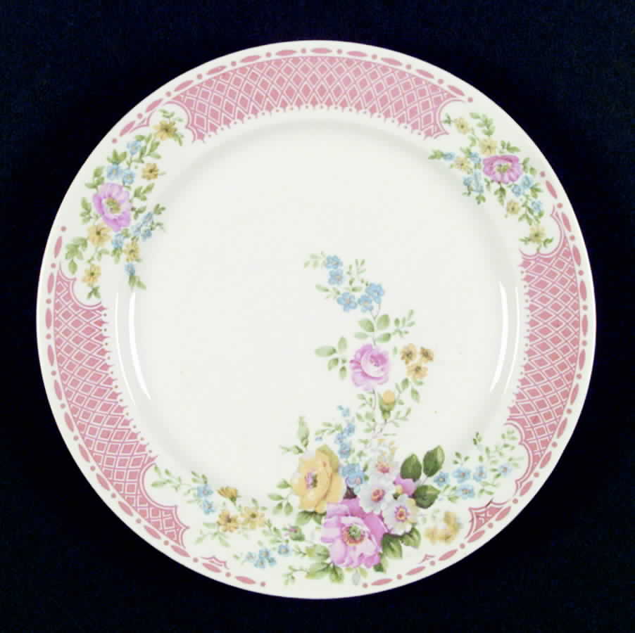 R3488a Dinner Plate by Homer Laughlin -1