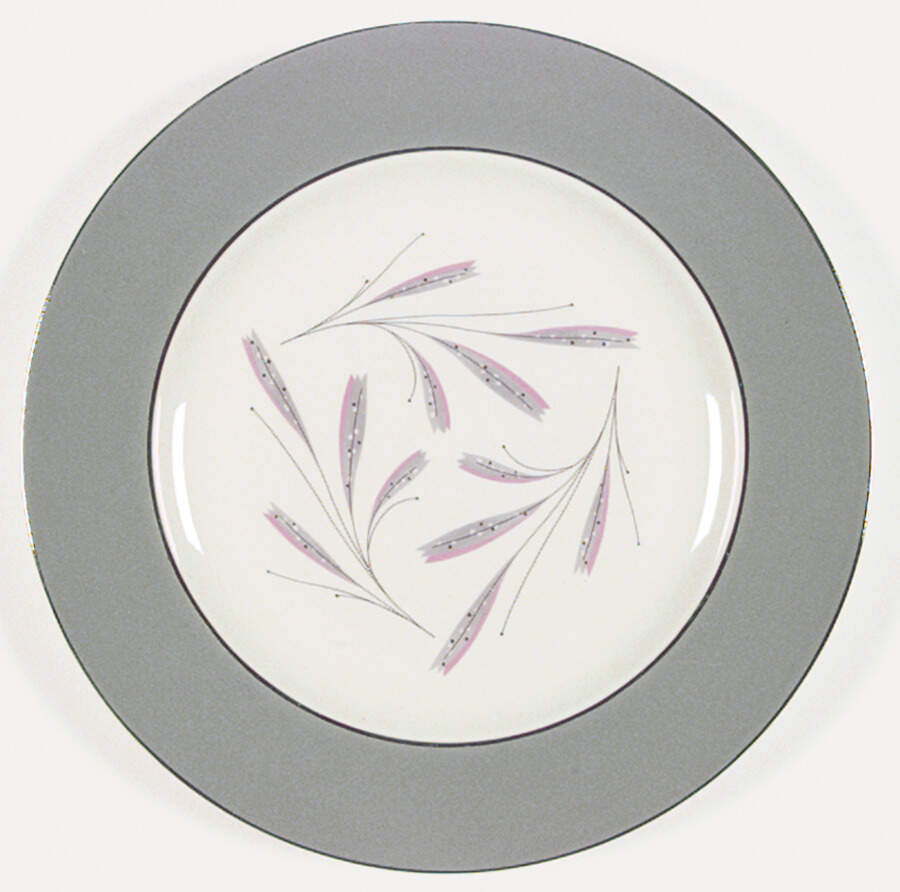 HLC1707 Dinner Plate by Homer Laughlin -1