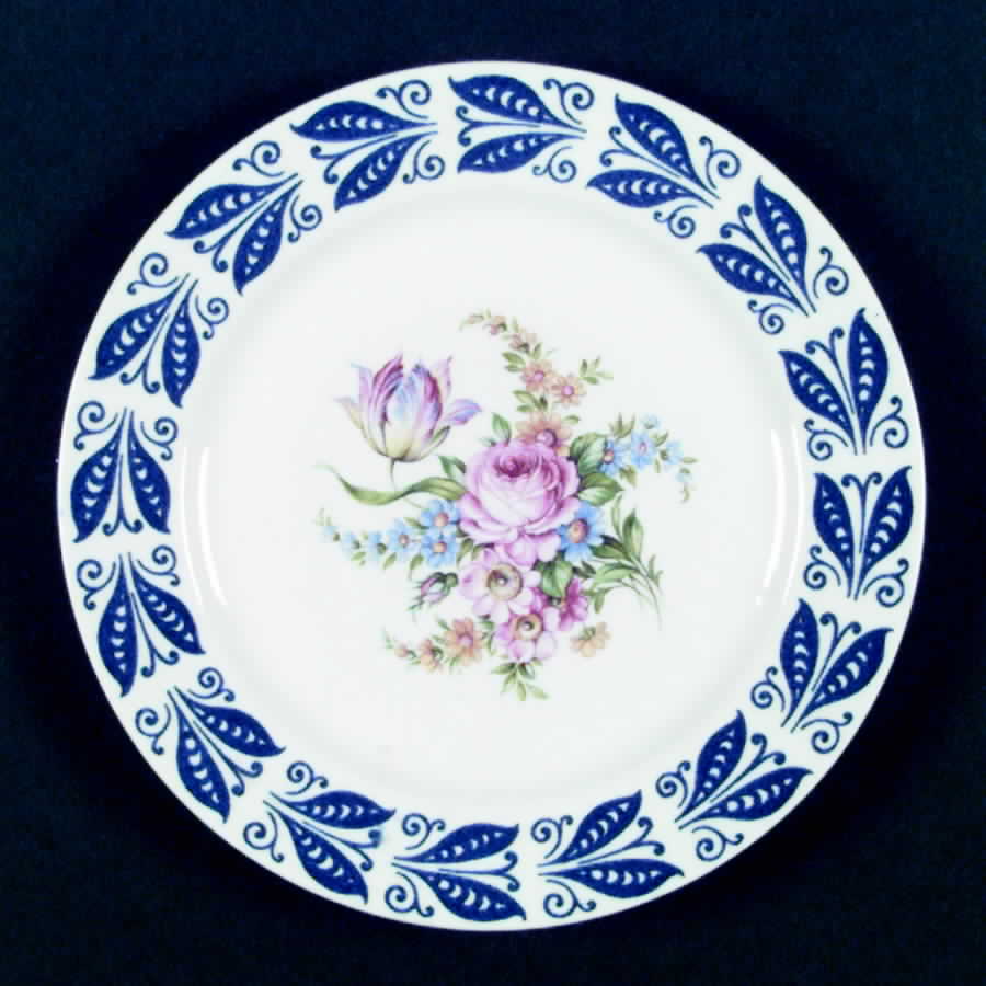 R3455a Dinner Plate by Homer Laughlin -1