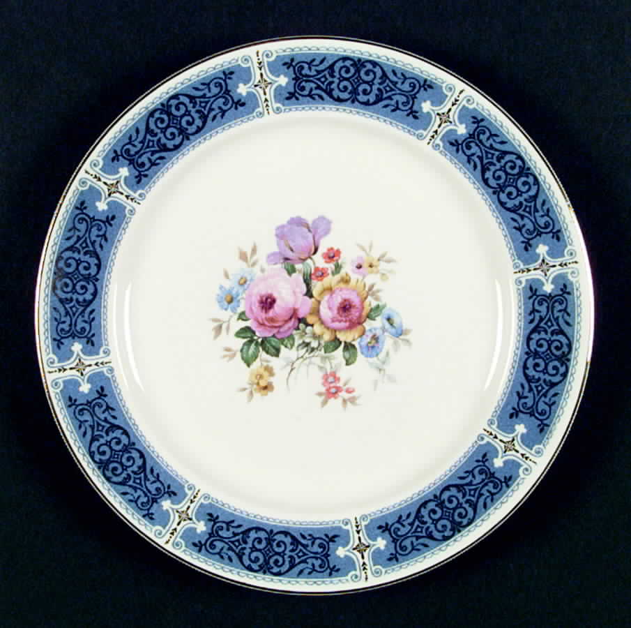 HLC1752 Dinner Plate by Homer Laughlin -1