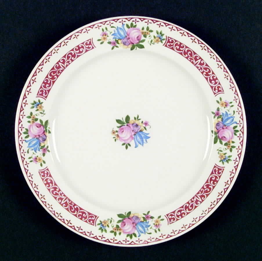 R3562a Dinner Plate by Homer Laughlin -1