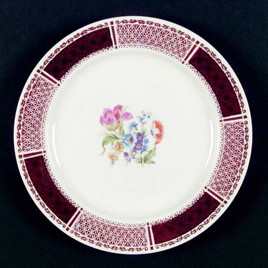 R3597a Dinner Plate by Homer Laughlin -1