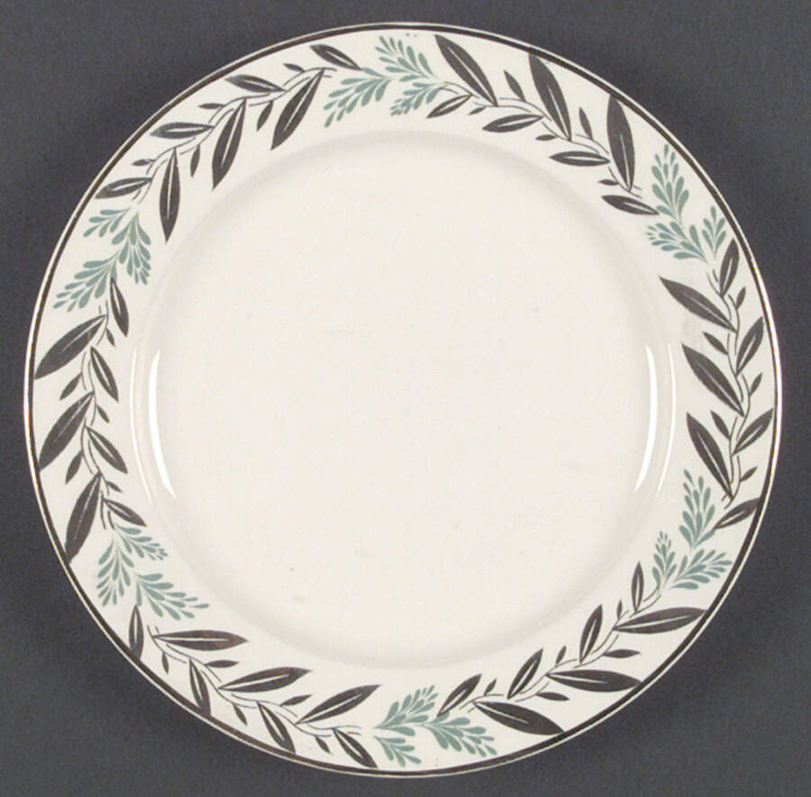 HLC1773 Dinner Plate by Homer Laughlin -1