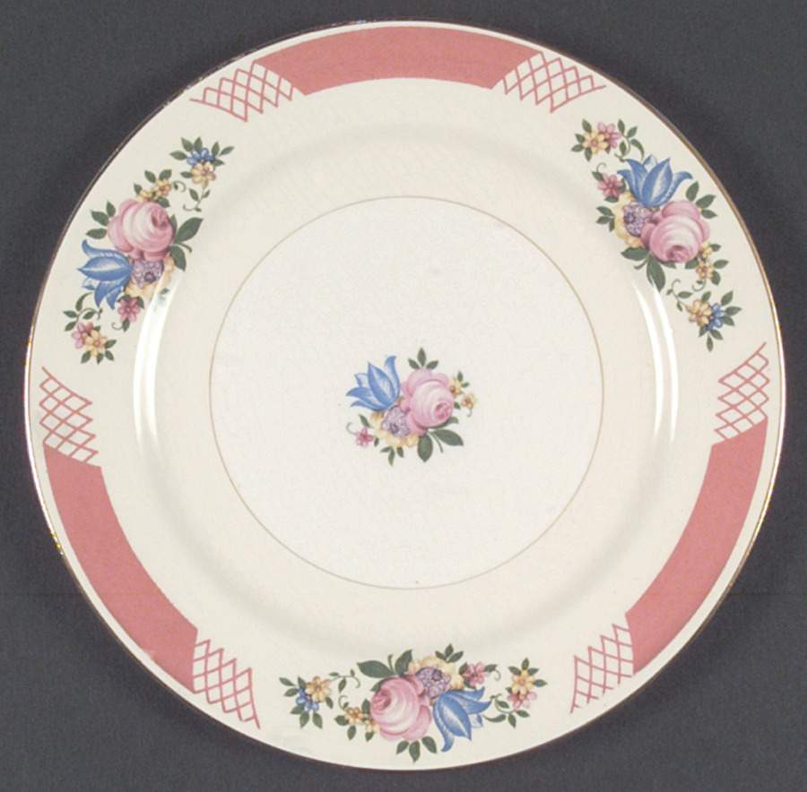 A3220a Dinner Plate by Homer Laughlin -1