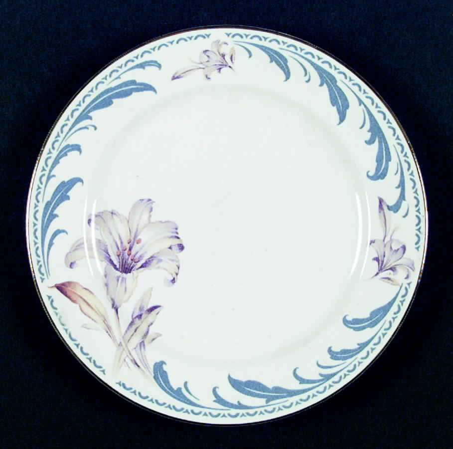 R3495a Dinner Plate by Homer Laughlin -1