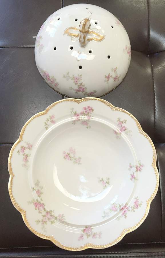 Schleiger 1131D Muffin Dish & Lid by Haviland-1