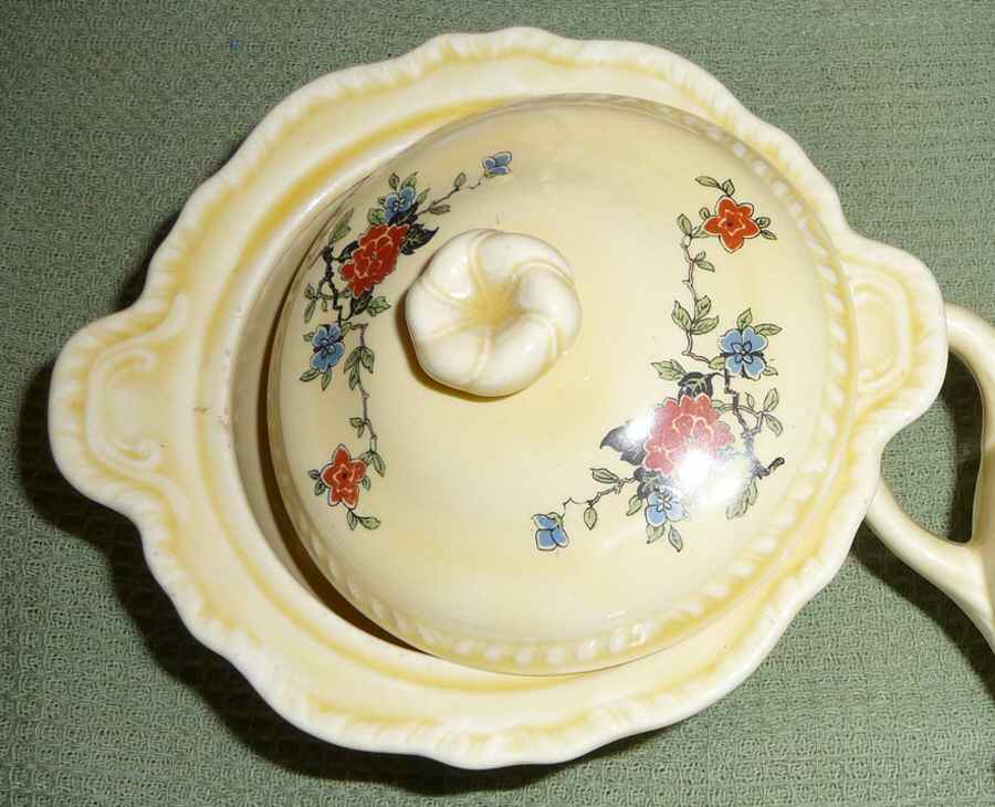 N3628 Round Covered Butter by Homer Laughlin -1