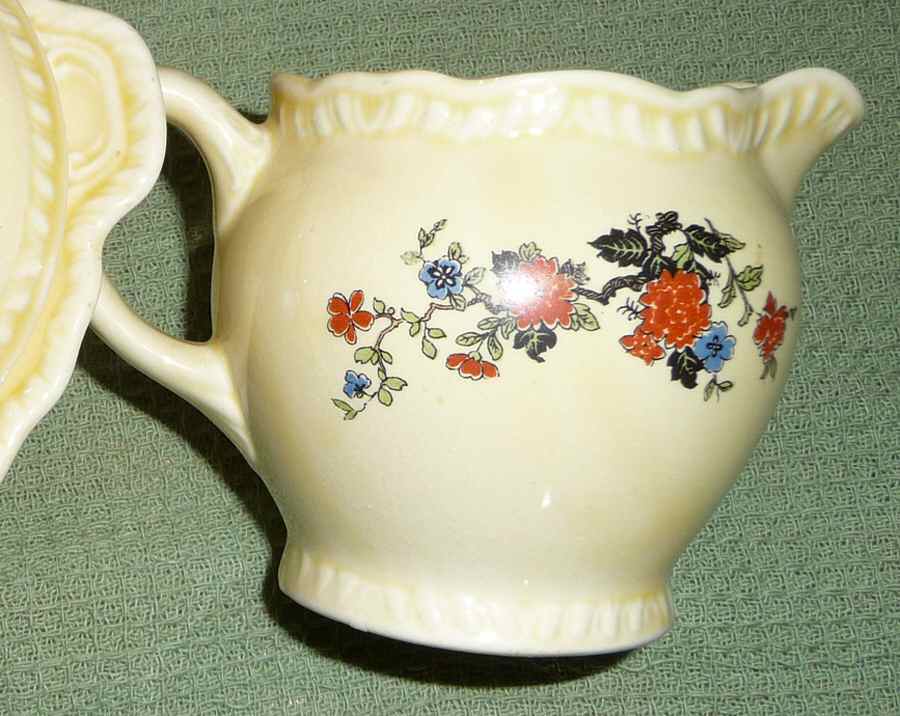N3628 Creamer by Homer Laughlin -1