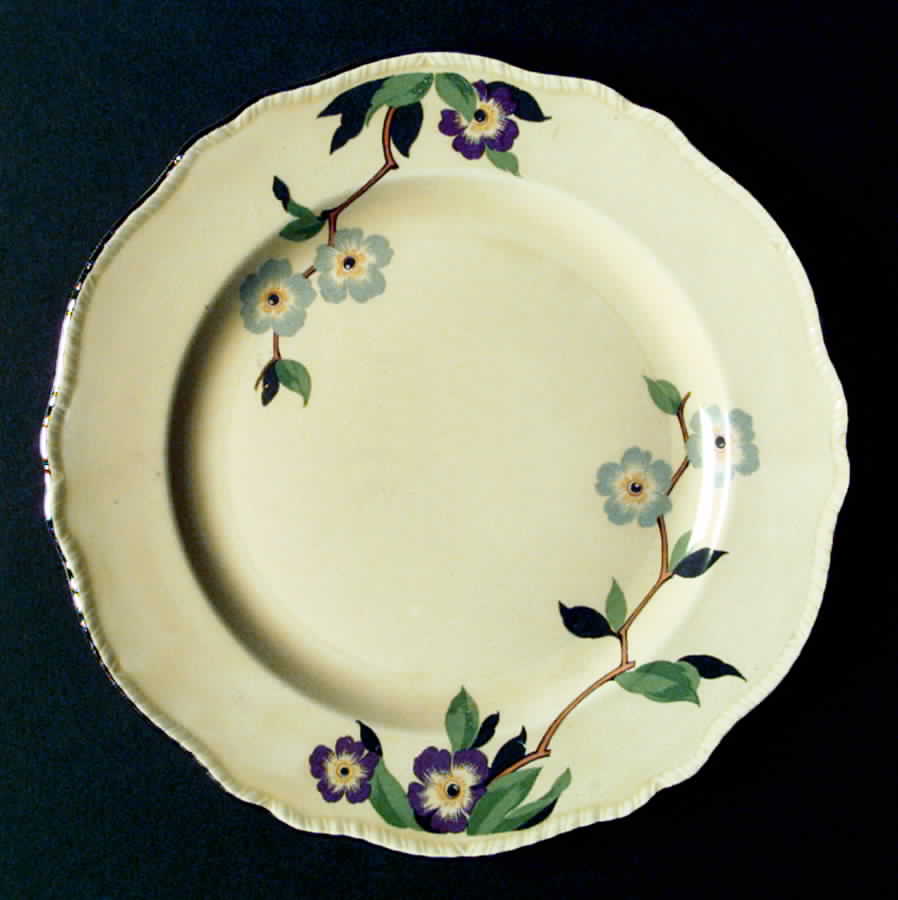 N6828 Dinner Plate by Homer Laughlin -1