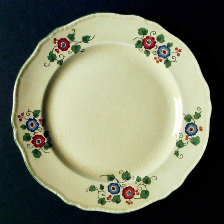 W42930 Dinner Plate by Homer Laughlin -1