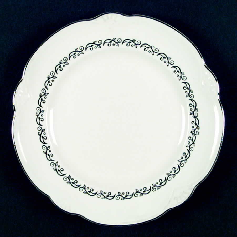 M177 Dinner Plate by Homer Laughlin -1