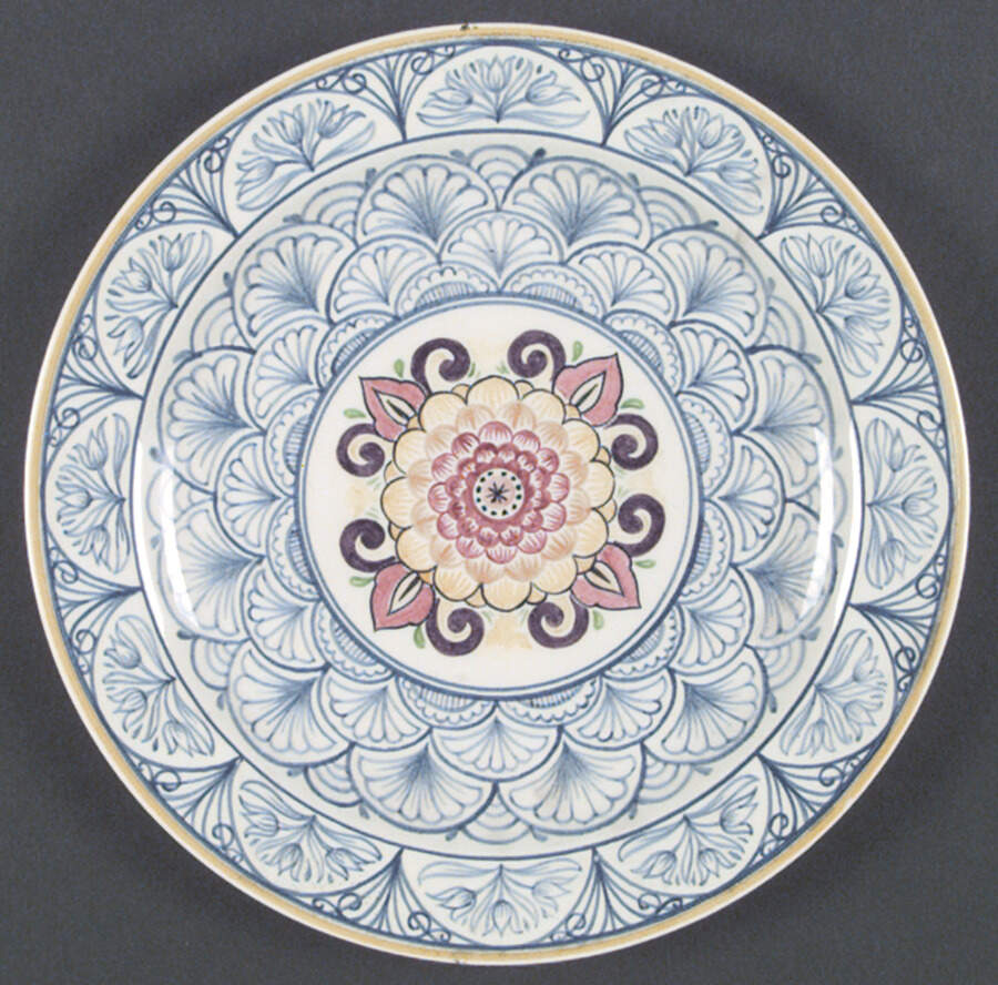 HLC1900 Dinner Plate by Homer Laughlin -1