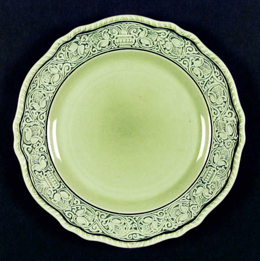 HLC1897 Dinner Plate by Homer Laughlin -1