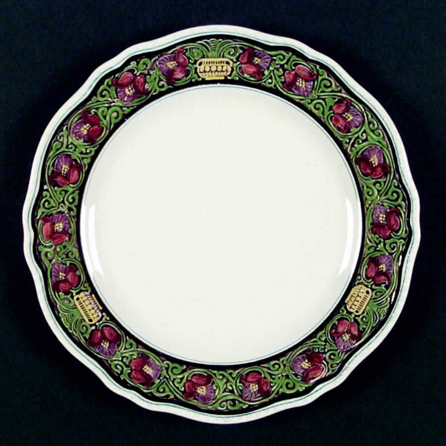 HLC1899 Dinner Plate by Homer Laughlin -1