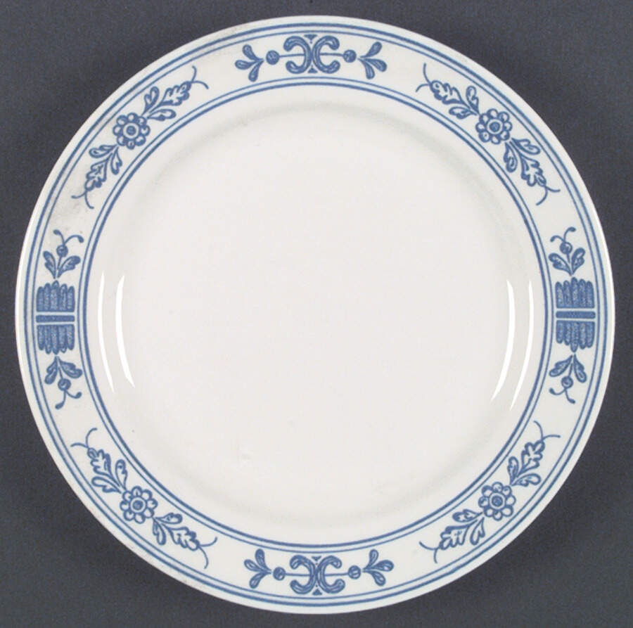 HLC1910 Dinner Plate by Homer Laughlin -1