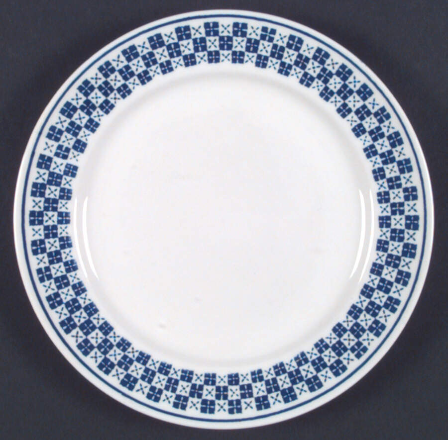 HLC1938 Dinner Plate by Homer Laughlin -1