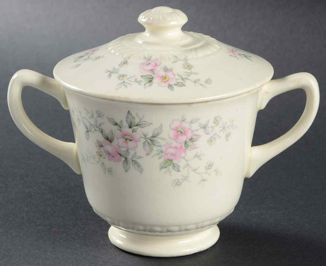 W442 Sugar Bowl & Lid by Homer Laughlin -1