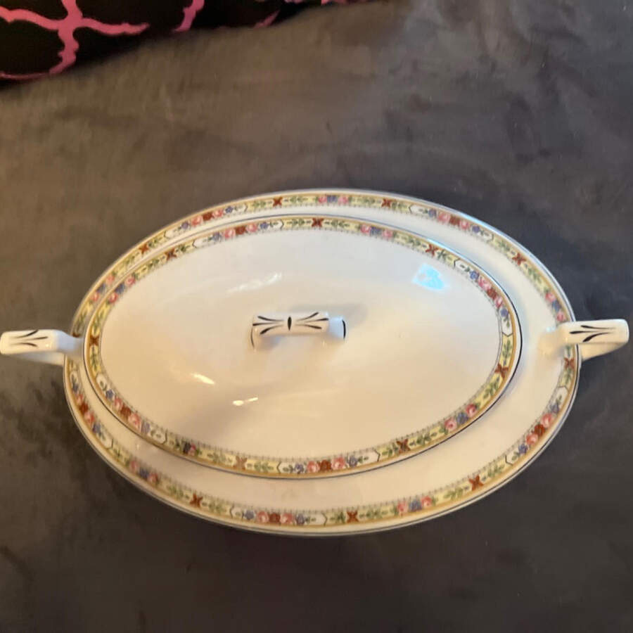 HLC2017 Oval Covered Vegetable by Homer Laughlin -1