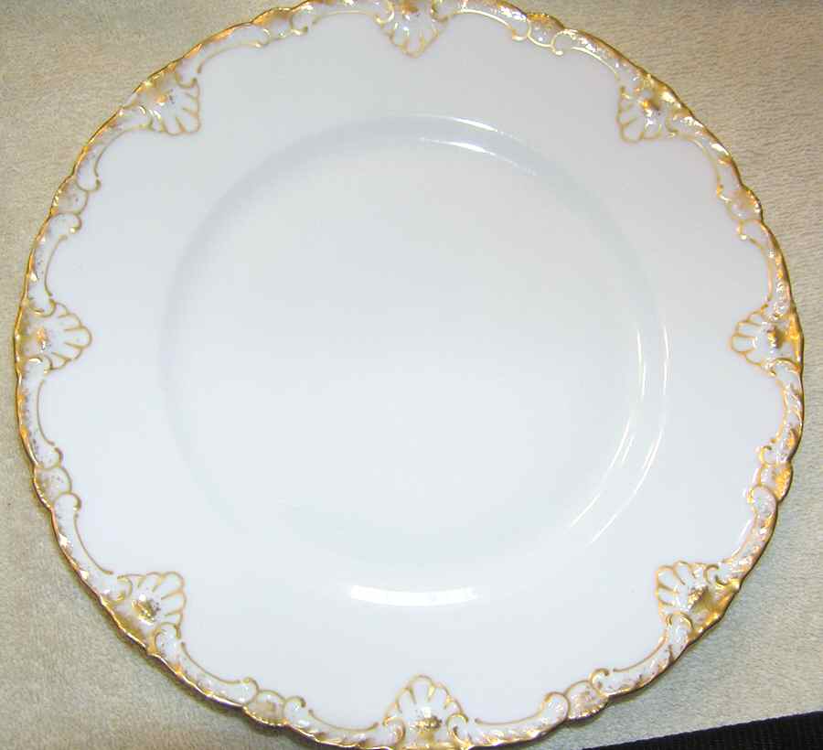 Schleiger 1009 Dinner Plate by Haviland-1
