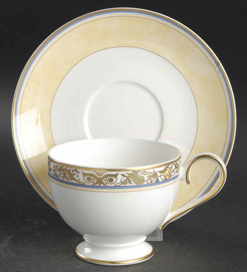 Villa Cannes Footed Cup & Saucer Set by Heinrich - H&C-1