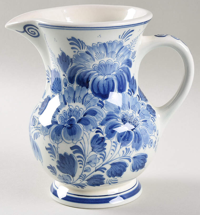 Delfts Blue 28 Oz Pitcher by Holland-1
