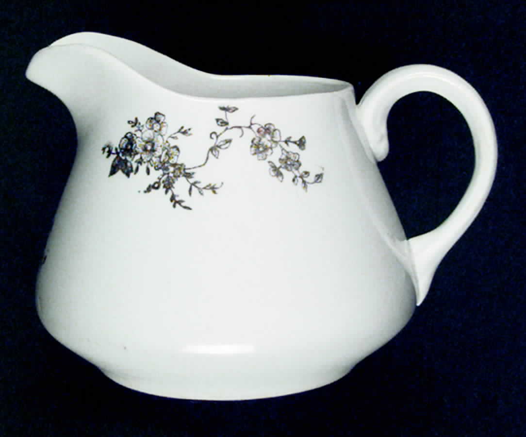 HLC3002 Creamer by Homer Laughlin -1