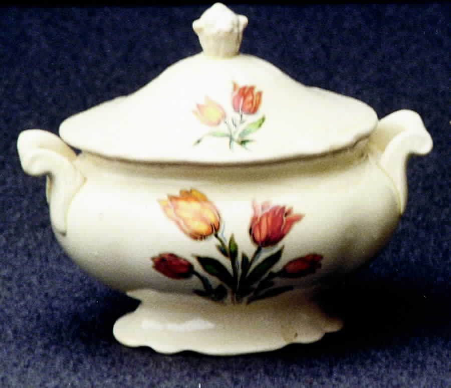 HLC3072 Sugar Bowl & Lid by Homer Laughlin -1