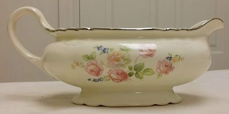 HLC3076 Gravy Boat by Homer Laughlin -1