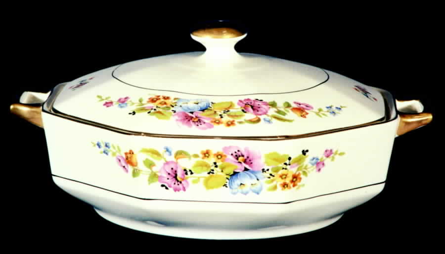 HLC3095 Round Covered Vegetable by Homer Laughlin -1