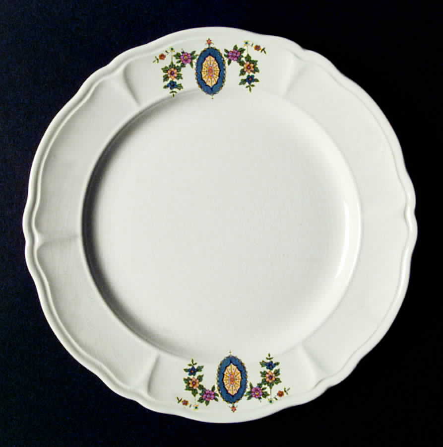 HLC1296 Dinner Plate by Homer Laughlin -1