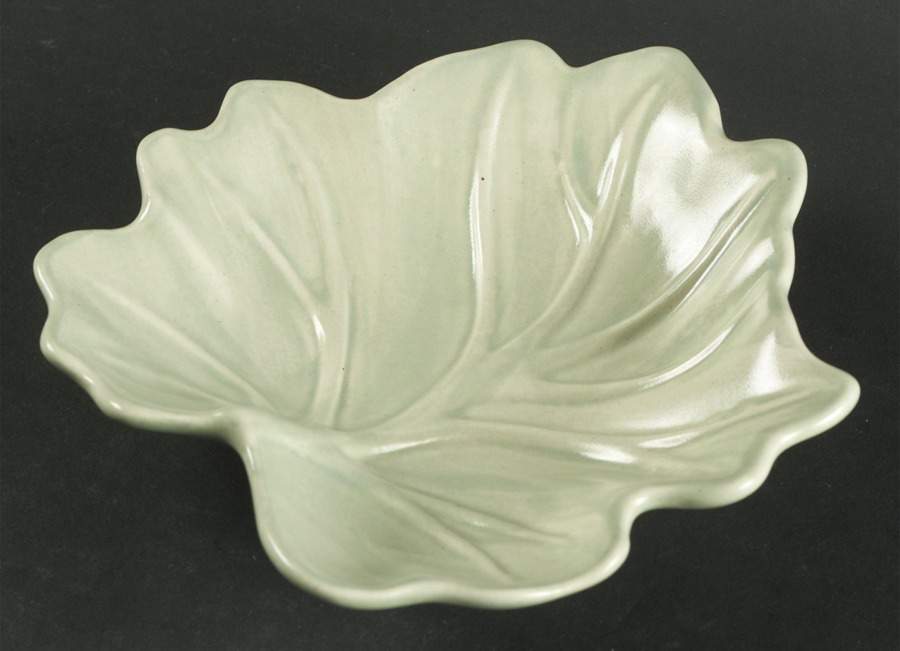Naturewood 6" Leaf Dish by Pfaltzgraff-1