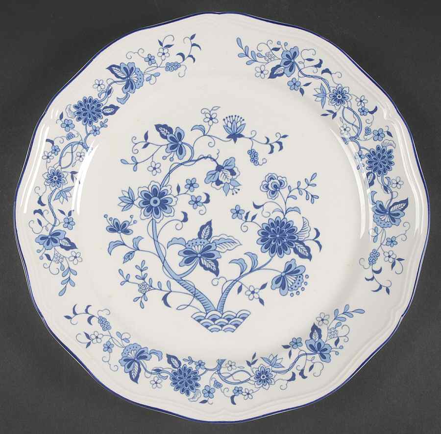 Seine Blue (Scalloped, Blue Trim) Dinner Plate by Hankook-1