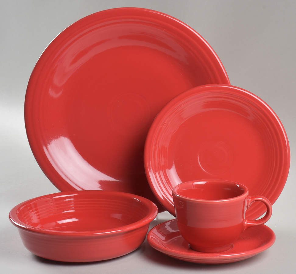 Fiesta Scarlet (Intro 2004) 5 Piece Place Setting by Homer Laughlin -1
