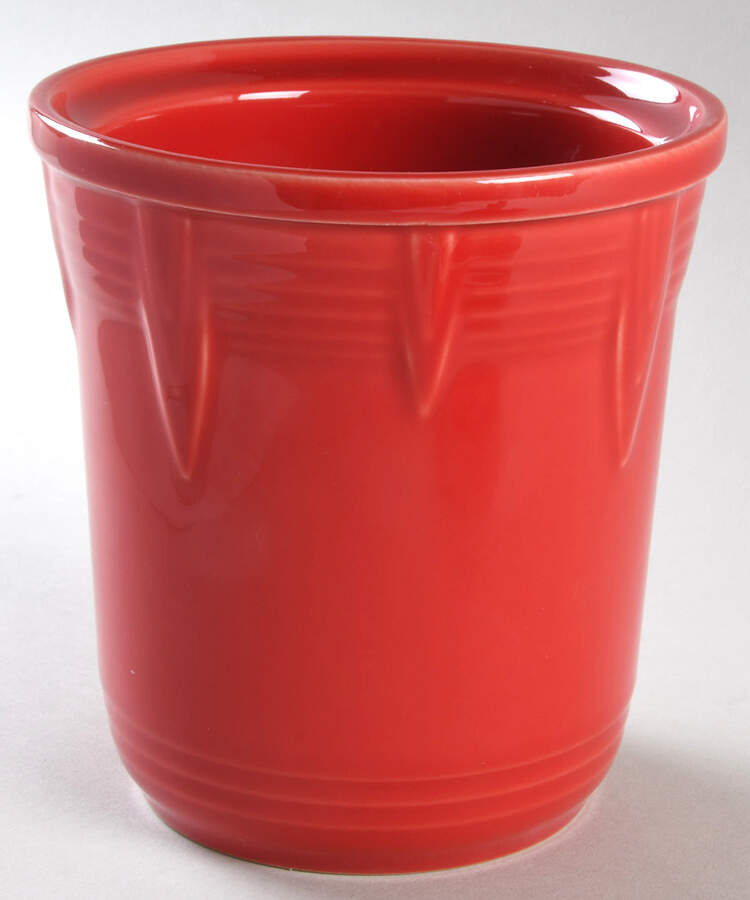 Fiesta Scarlet (Intro 2004) Cat Treats Canister No Lid by Homer Laughlin -1